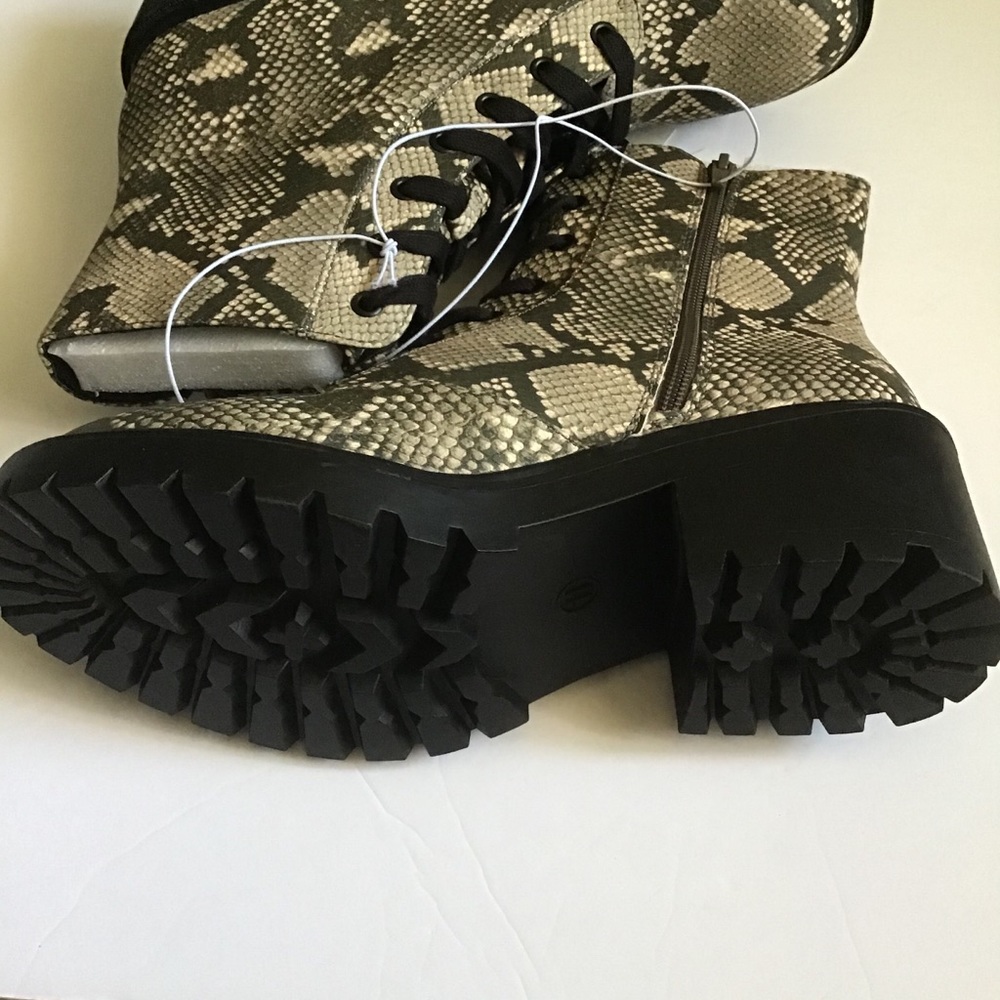 ⭐️ NIB BRIE COMBAT BOOT - Picture 11 of 15